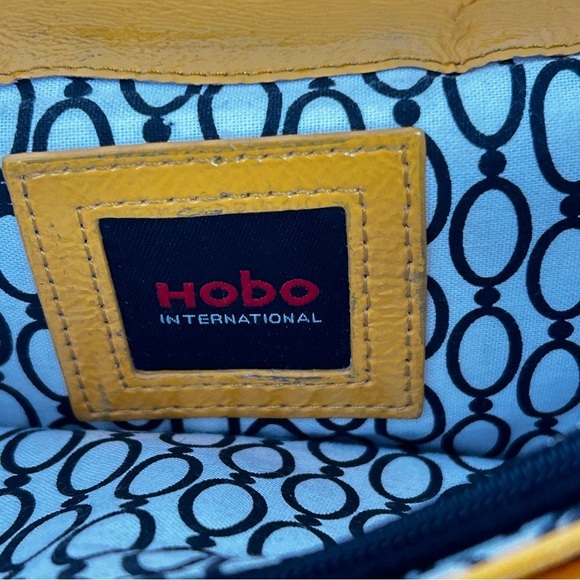 Hobo International Large Patent Leather Women's Clutch Wallet | Orange Y2k - Picture 4 of 15